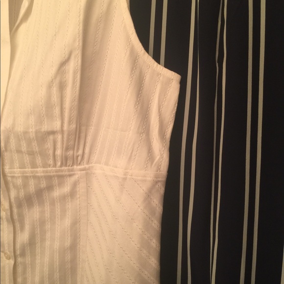 Ann Taylor White Sleeveless Collared Shirt Size 12 - Picture 6 of 6